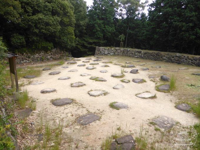 安土城 天主台の礎石群